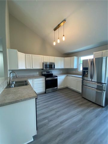 504 Debra DR, Taylor, TX 76574