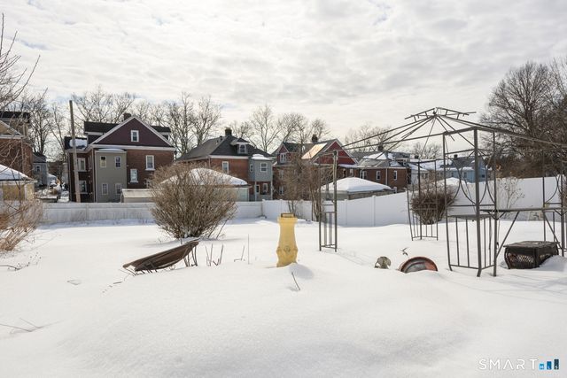 39 Burlington Street, Hartford, CT 06112