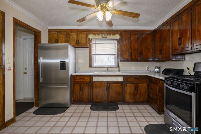 39 Burlington Street, Hartford, CT 06112