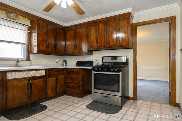 39 Burlington Street, Hartford, CT 06112