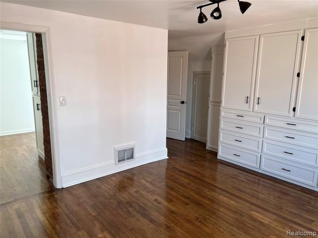 6193 Lodewyck Street, Detroit, MI 48224