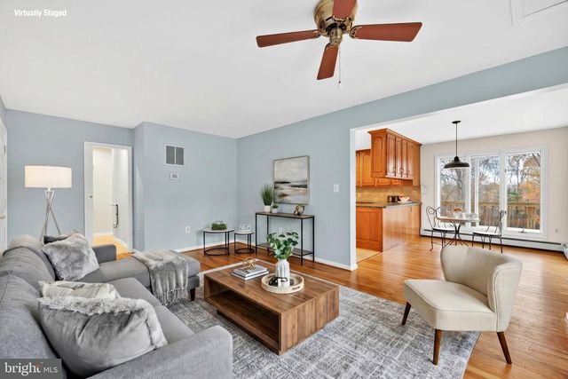 8423 LOCK LN, Warrenton, VA 20186