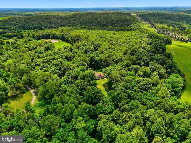8423 LOCK LN, Warrenton, VA 20186