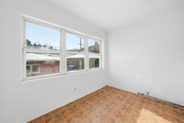 5441 W Van Buren Street, Chicago, IL 60644