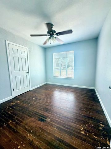 127 CYRIL DR, San Antonio, TX 78218