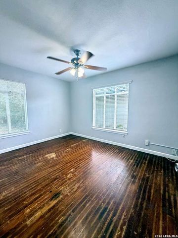 127 CYRIL DR, San Antonio, TX 78218
