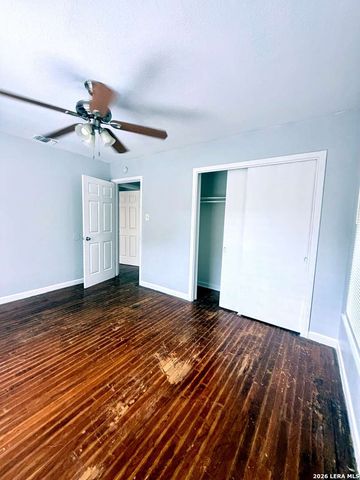 127 CYRIL DR, San Antonio, TX 78218