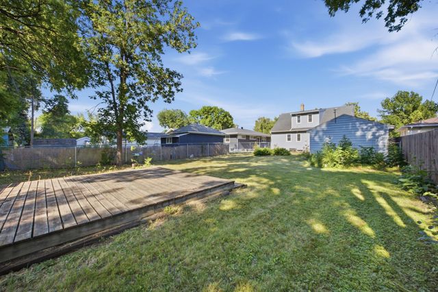819 15th Street N, Moorhead, MN 56560
