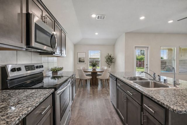 904 Alton Drive, Aubrey, TX 76227