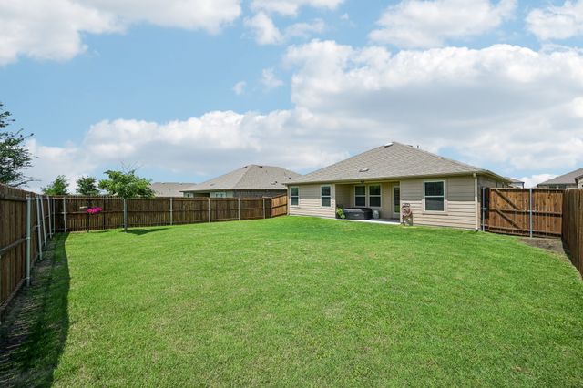 904 Alton Drive, Aubrey, TX 76227