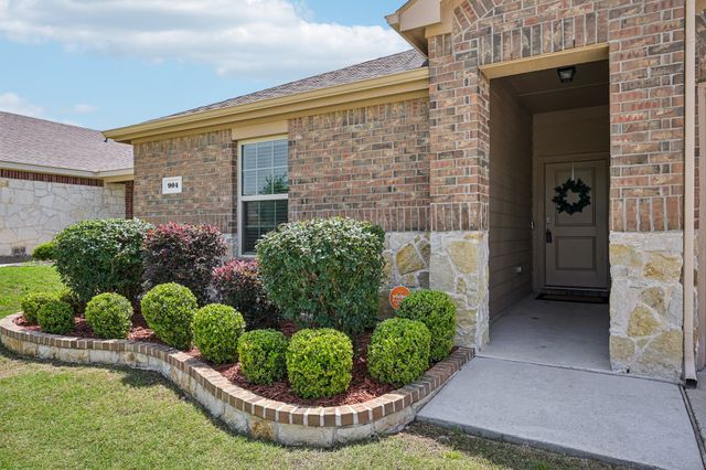 904 Alton Drive, Aubrey, TX 76227