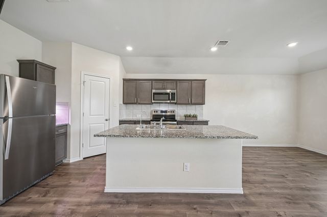904 Alton Drive, Aubrey, TX 76227