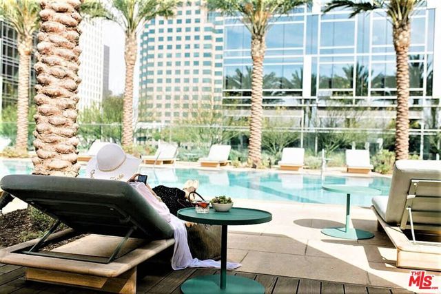 1000 W 8th Street 2910, Los Angeles, CA 90017