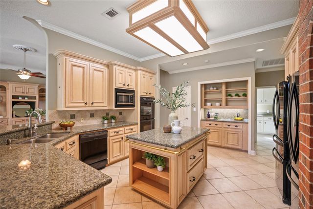 32526 Mulligan Trail, Magnolia, TX 77354