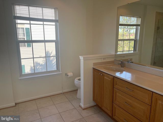 13256 COPPERMILL DR, Herndon, VA 20171