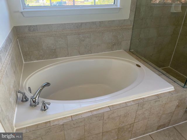 13256 COPPERMILL DR, Herndon, VA 20171