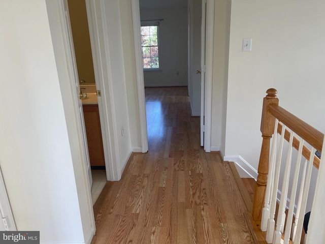 13256 COPPERMILL DR, Herndon, VA 20171