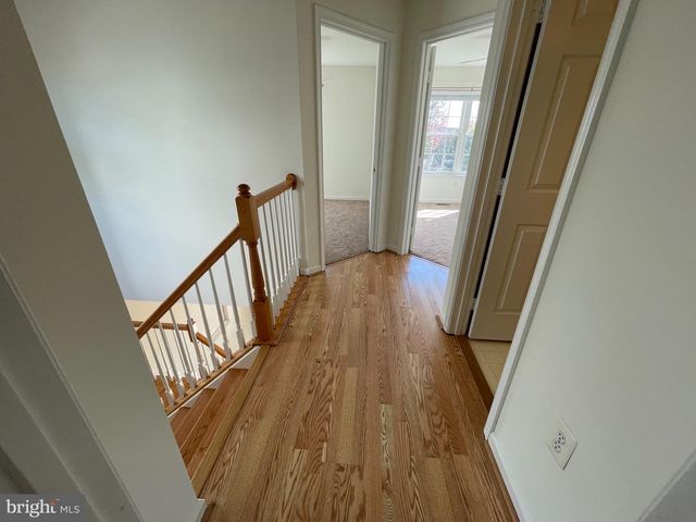 13256 COPPERMILL DR, Herndon, VA 20171