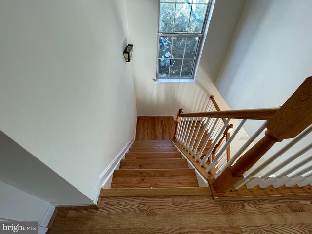 13256 COPPERMILL DR, Herndon, VA 20171