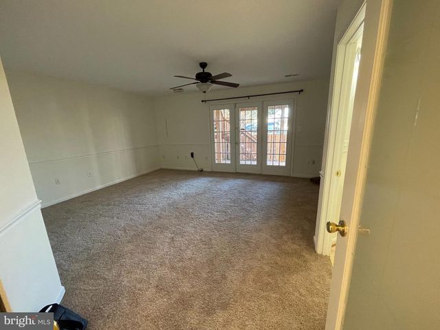 13256 COPPERMILL DR, Herndon, VA 20171