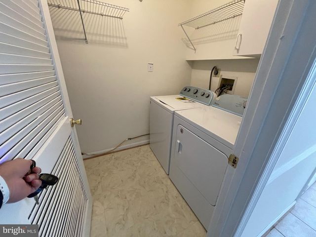 13256 COPPERMILL DR, Herndon, VA 20171