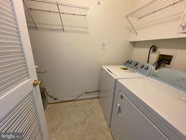 13256 COPPERMILL DR, Herndon, VA 20171