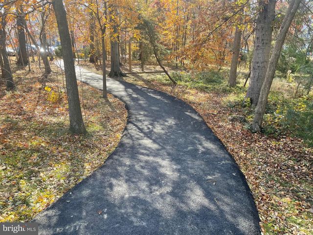 13256 COPPERMILL DR, Herndon, VA 20171