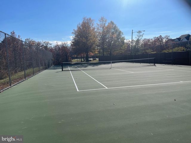 13256 COPPERMILL DR, Herndon, VA 20171