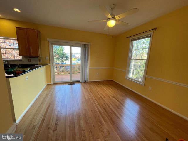 13256 COPPERMILL DR, Herndon, VA 20171