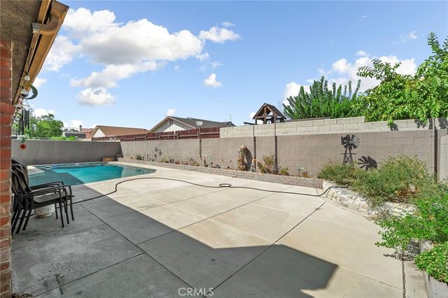 1364 Pinedale Avenue, Bloomington, CA 92316