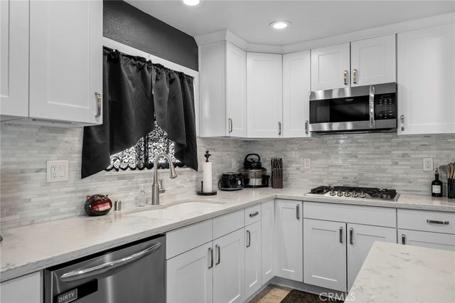 1364 Pinedale Avenue, Bloomington, CA 92316