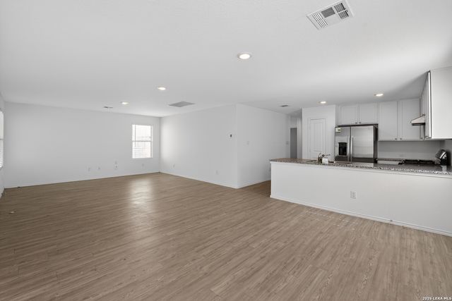 5933 Antonio Pl, Seguin, TX 78155