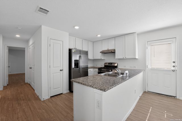 5933 Antonio Pl, Seguin, TX 78155