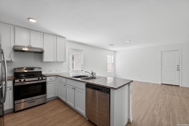 5933 Antonio Pl, Seguin, TX 78155