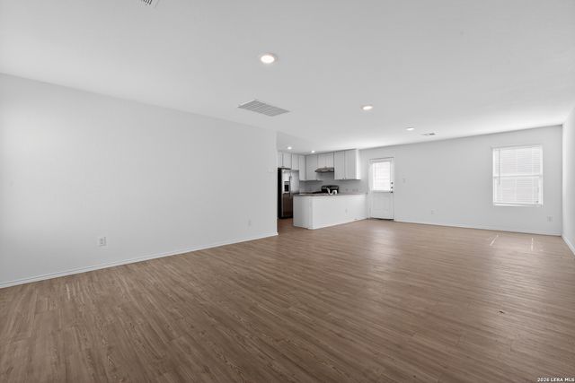 5933 Antonio Pl, Seguin, TX 78155