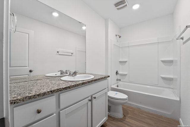 5933 Antonio Pl, Seguin, TX 78155