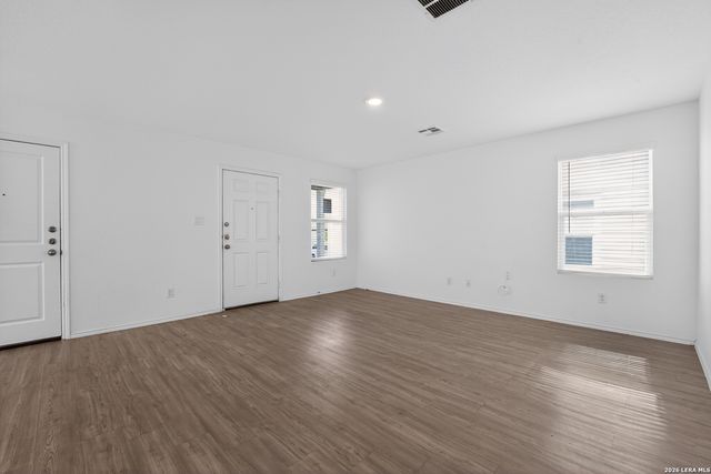 5933 Antonio Pl, Seguin, TX 78155