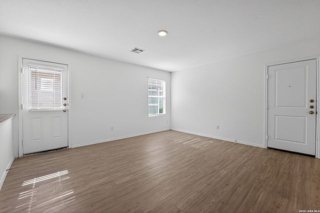 5933 Antonio Pl, Seguin, TX 78155