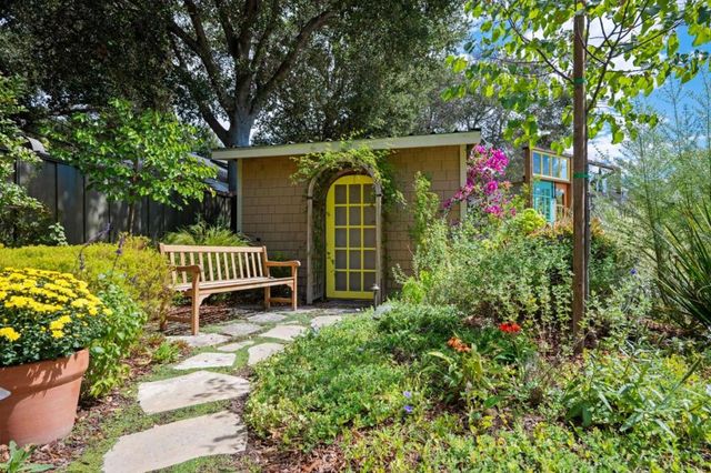 1301 Bryant Street, Palo Alto, CA 94301
