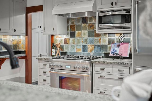 1301 Bryant Street, Palo Alto, CA 94301