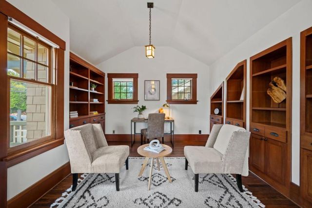 1301 Bryant Street, Palo Alto, CA 94301
