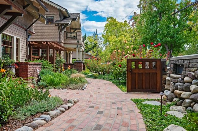 1301 Bryant Street, Palo Alto, CA 94301