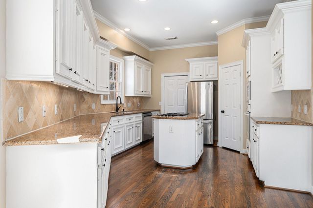 3919 Southwestern Street, West University Place, TX 77005