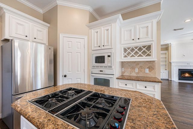 3919 Southwestern Street, West University Place, TX 77005