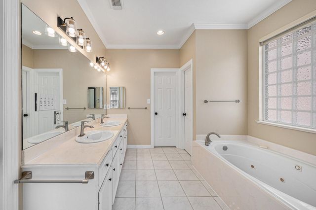 3919 Southwestern Street, West University Place, TX 77005