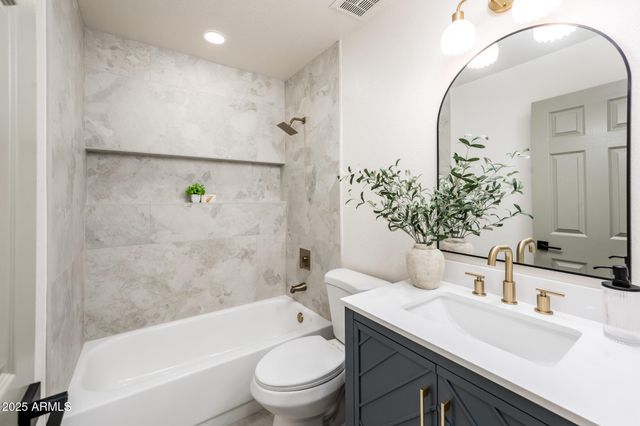 1038 N ALVARO Street, Mesa, AZ 85205