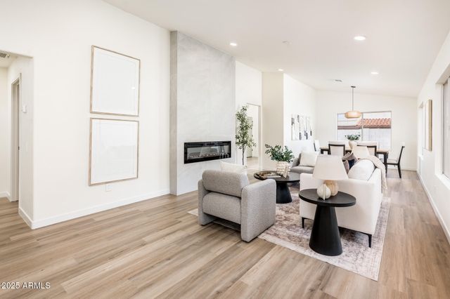 1038 N ALVARO Street, Mesa, AZ 85205