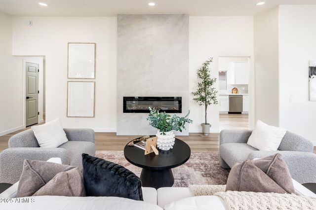 1038 N ALVARO Street, Mesa, AZ 85205