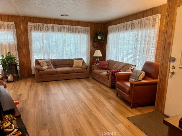 15181 Van Buren, Riverside, CA 92504