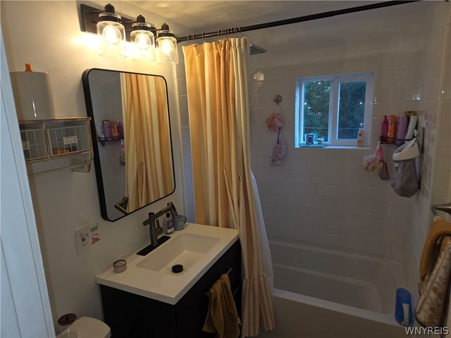 516 Meadowbrook Drive, Lewiston, NY 14092